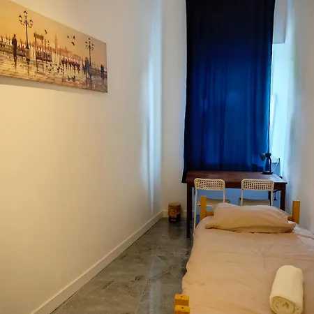 Konukevi And Clarus Mons - Oraz Pod Jasna Gora *